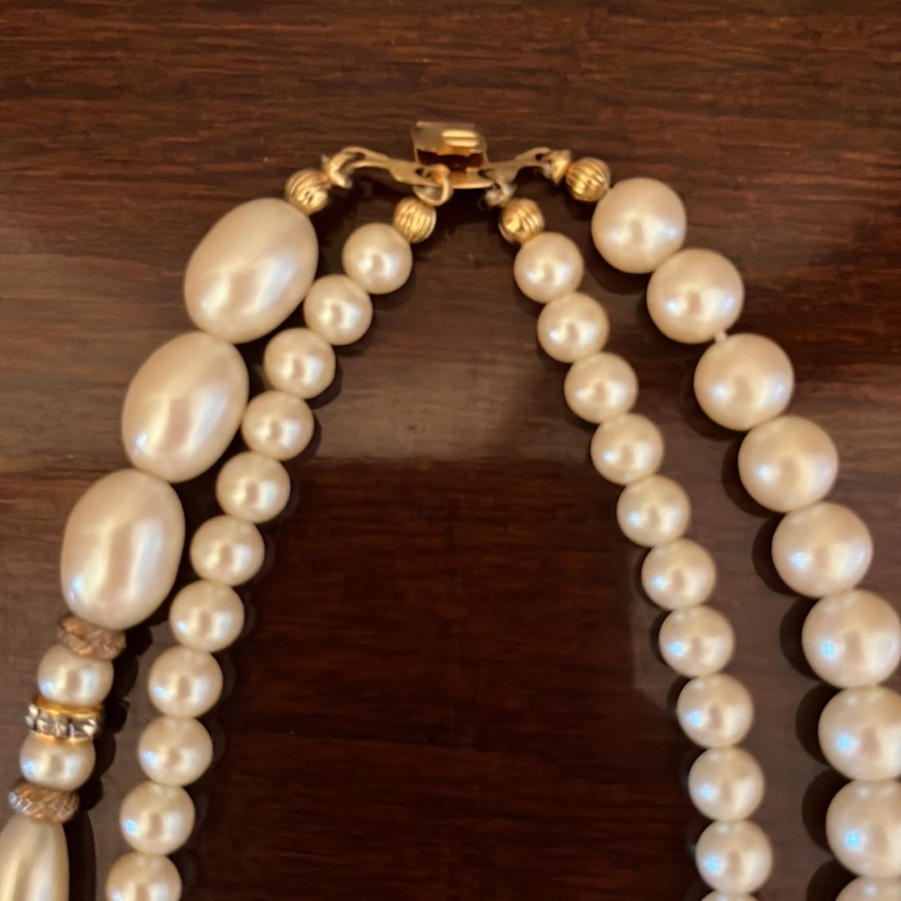 Costume jewelry pearls - Picture 3 of 5